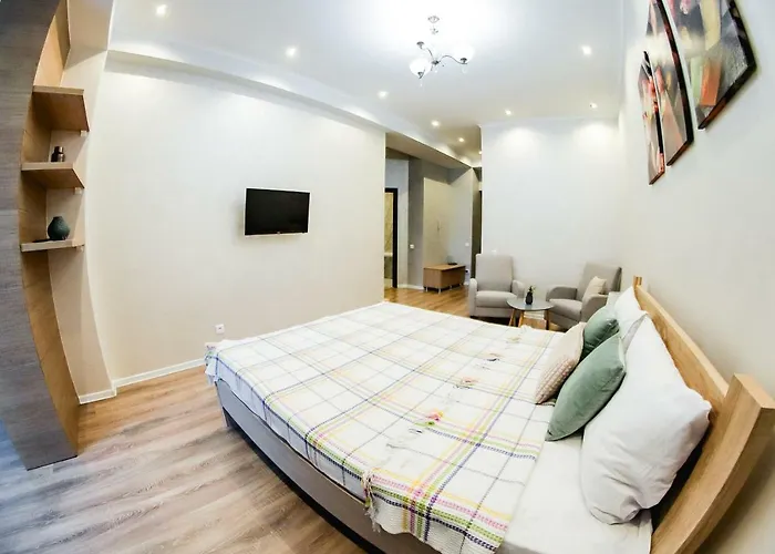 Great Apartment Near Unic Shopping Center