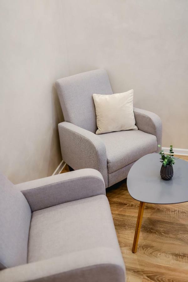 Apartment Great Near Unic Shopping Center